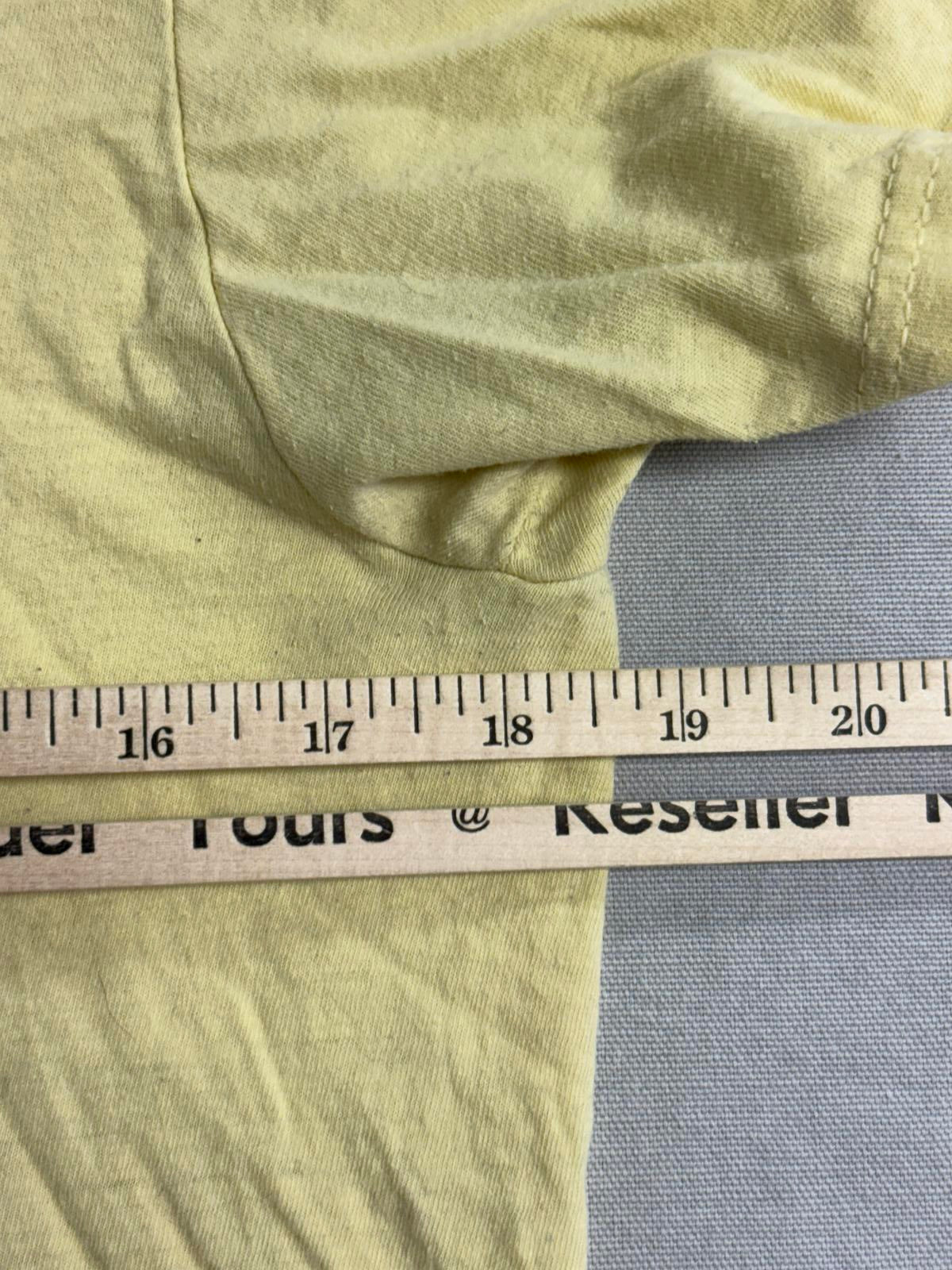 Anchorman Movie T-shirt Ron Burgundy Pose Channel 4 -M