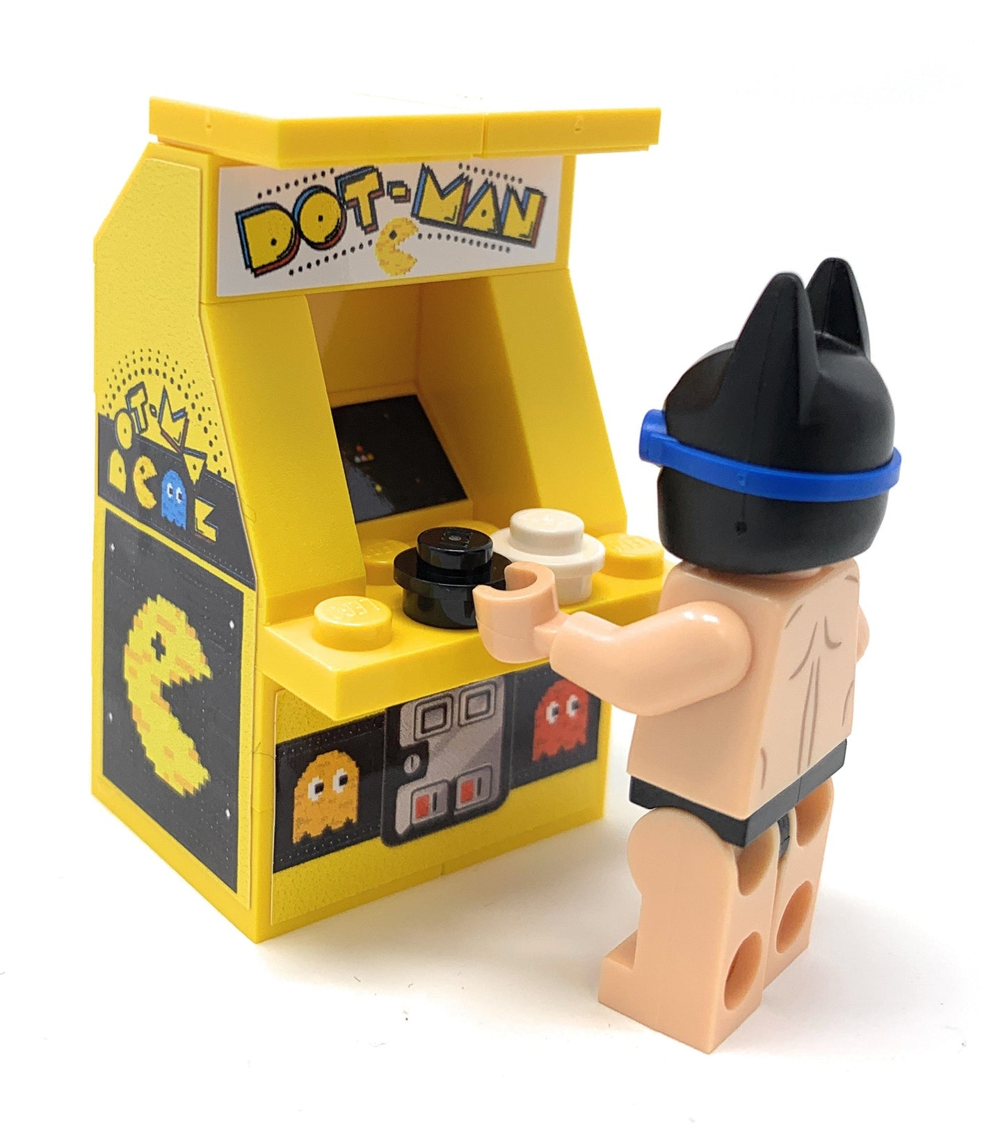 VAULTED!! EXCLUSIVE B3 Customs Dot-Man Arcade Machine