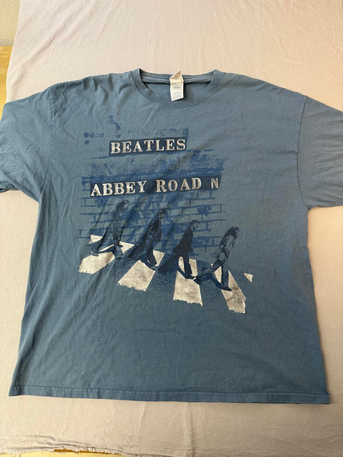 VTG The Beatles Abbey Road T-shirt 2005 Metallic Tee 2XL