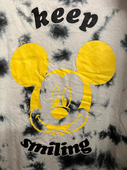 Disney Mickey Mouse Tie Dye Keep Smiling Heart Hands - L