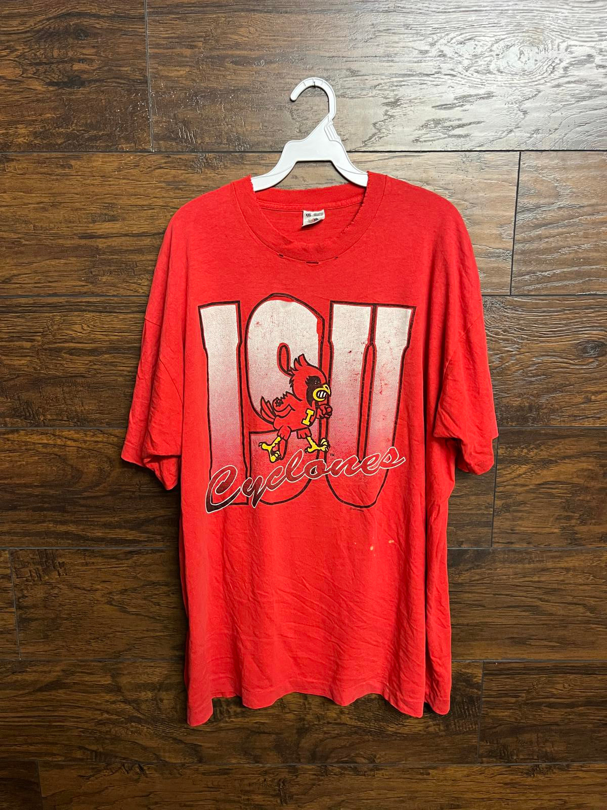 Thrashed ISU Cyclones T-shirt -Vintage Iowa State College XL