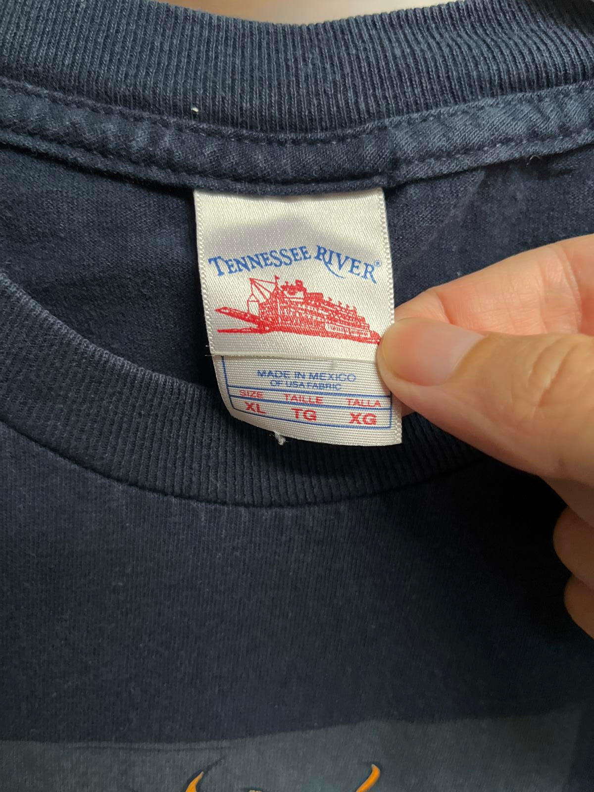 Y2K T-shirt Cops Horror Movie Donut Shop Fire Funny Tee XL