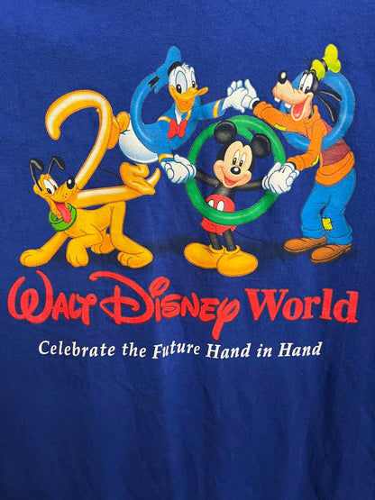Y2K Walt Disney World 2000 T-shirt Celebrate Hand in Hand -M