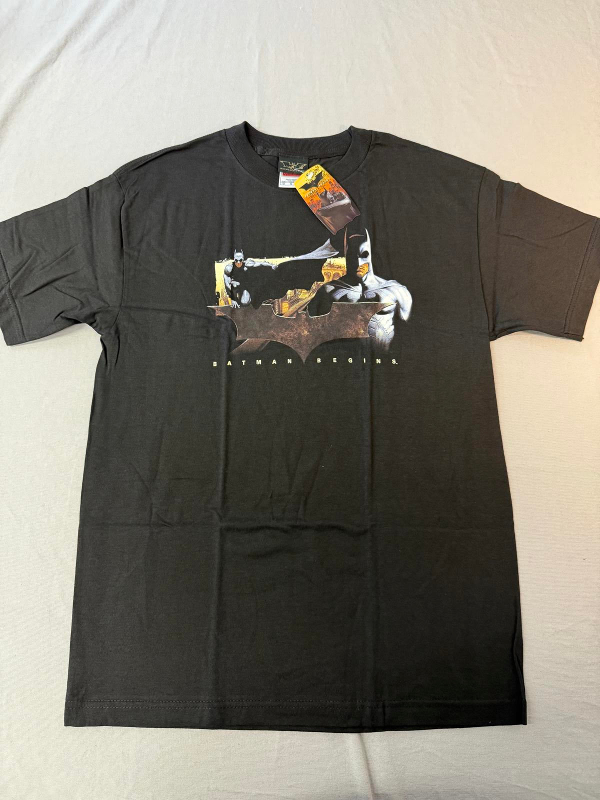 Batman Begins Movie Promo- Comic Art 2005 Tee - M